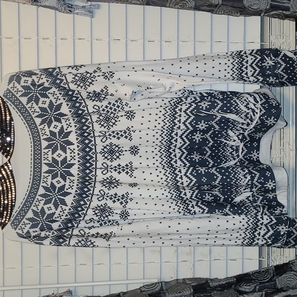 Blumin Apparel Size 1X super soft hoodie with Embellished hoodie.   NWOT.